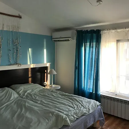 Bellavista * Golem (Tirana)